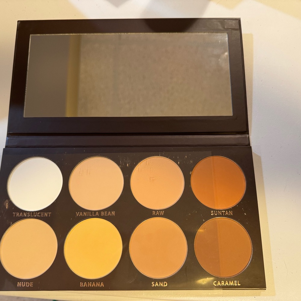 Brand New KAB Contour Palette with 8 different shades Gift Stocking Stuffer